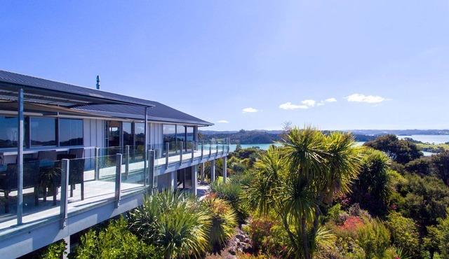 Unique Accommodation for a Couples Retreat with Ocean Views near Russell, New Zealand