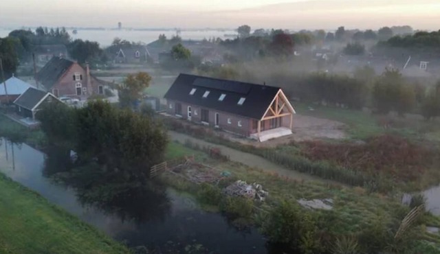 Unique and spacious centrally located Farmhouse