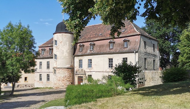 Unique apartment for two persons in castle with swimming pool