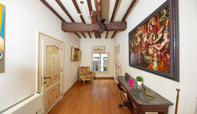 Unique Apartment In Historic Mansion