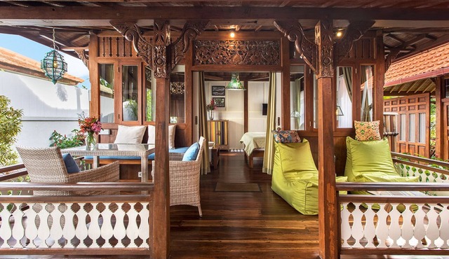 Unique,artfully stylished, traditional villa,big pool,beautiful garden, central