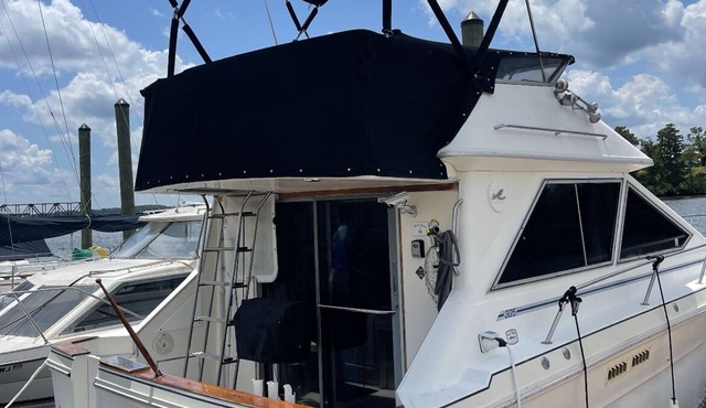 Unique Boating Getaway