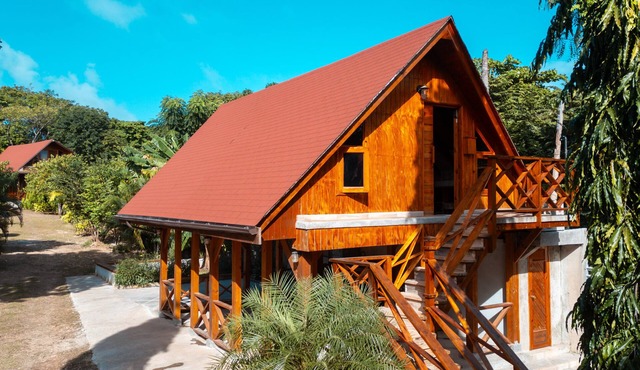 Unique eclectic 1-bedroom Cabin/St in San Andrés y Providencia, a nature wonder!