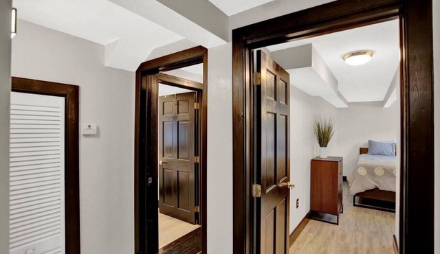 Unique Downtown 2br 2ba close to everything Apt.B