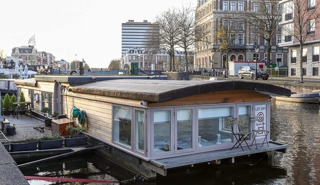 unique experience in Amsterdam on the water
