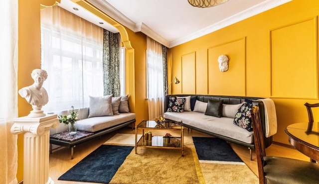 Unique Flat w Balcony 5 min to Istiklal Street