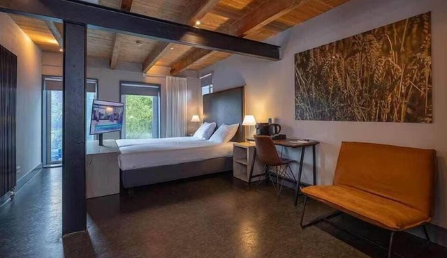 Unique Getaway: Castle Views from Historic Grain Warehouse