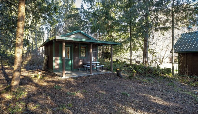 Unique Glamping Experience, Pet Friendly, Sleeps 2