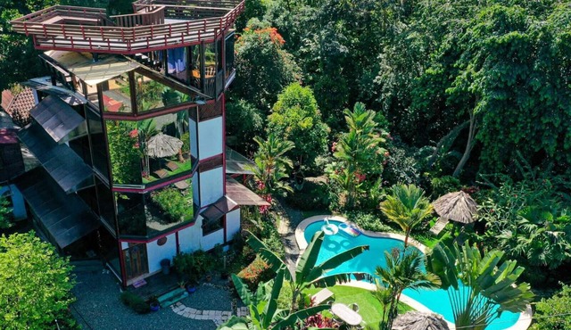 Unique Glass Private Pool Villa - Walk to beach - Fiber WiFi - 4BR