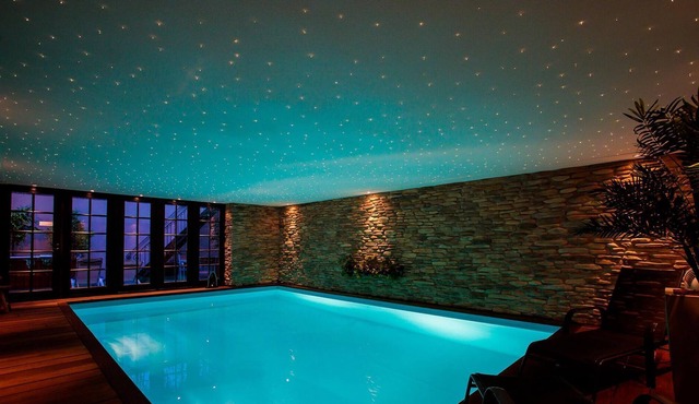 Unique holiday home with starry sky pool