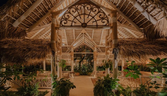 Unique Lake-front 10-bedroom Mansion in Most Luxurious Resort of the Caribbean