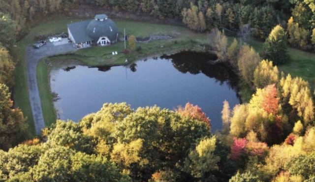 Unique Lakefront Geodesic Dome near Skiing, Snow & ATV Trails, Shops, Scranton
