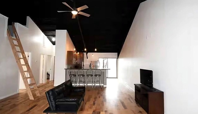Unique Loft Rental with Access to Spacious Deck and Games Room for an Amazing Getaway by Tenkiller Ferry Lake in Oklahoma