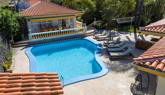 Unique property with 2 villas, tennis court & heated swimming pool - ALL PRIVATE