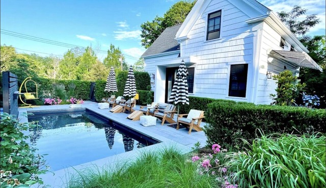 Unique Sandwich Barn/House Compound - walk to beach and shops!