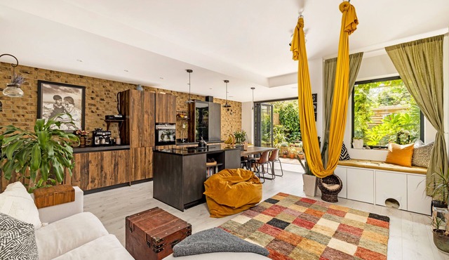 Unique Space, Sunny, Modern Design, 10 min to Portobello Rd