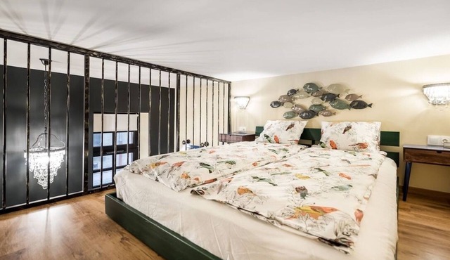 Unique & Stylish - Home of Traveler in City Center