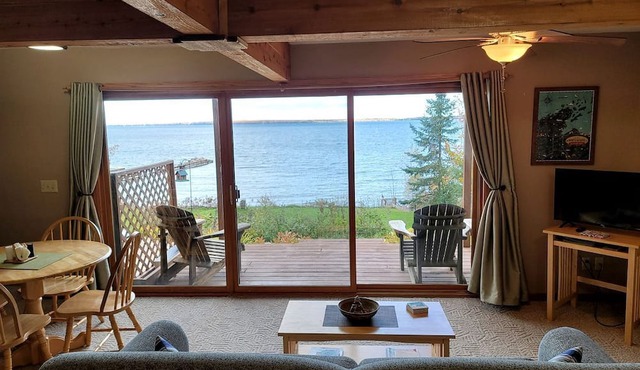 Unique Vacation Accommodation on Lake Superior near Apostle Island National Lakeshore, Wisconsin