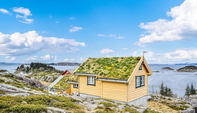 Unique vacation home with magnificent views.