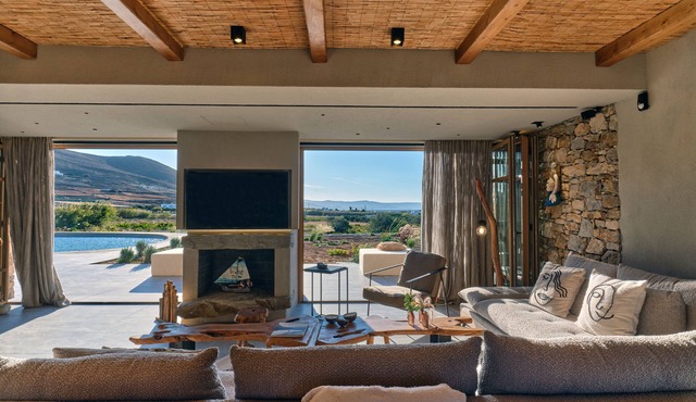 Unique Villa with pool & farm, 5 minutes from the beach
