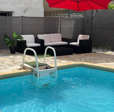 UNIQUE villa Zen et Détente avec piscine très bien placé proche du centre