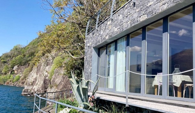 Unique waterfront private house at Como lake