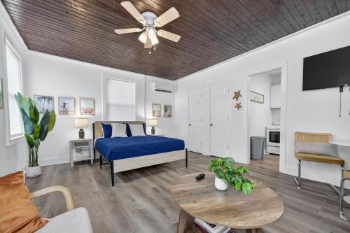 Unit 1 Pensacola Cozy Studio