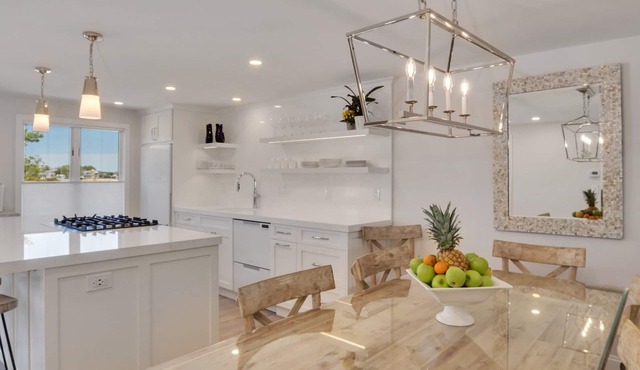 Unit 143 Poolside 4BD-A/C, Private Balcony, Association Beach & Pool