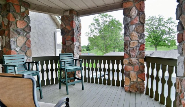 Unit 207 2 BDRM 2 BA condo