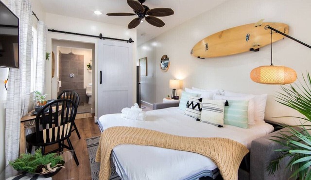 Unit A - B Ave Bungalows · Cozy Beach Studio, 5 Min Walk to Coronado Beach!