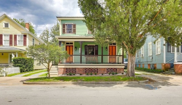 Unit B | Victorian Vacation Rental In Downtown!