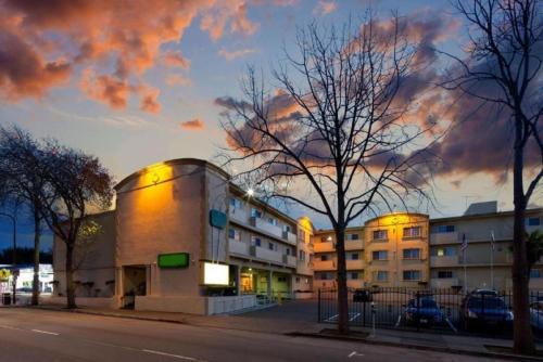 University Inn & Suites Berkeley