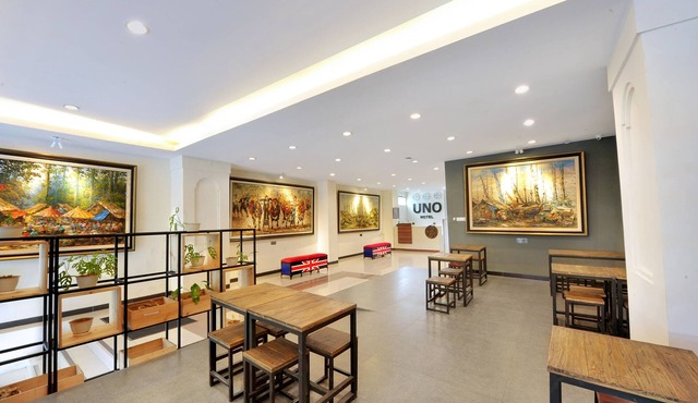 Uno Hotel