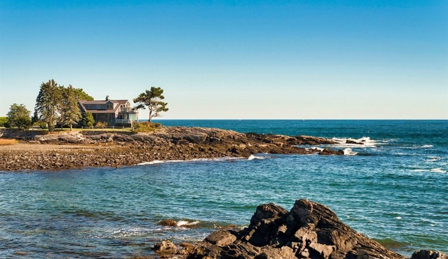 Unparalleled Luxury at This Oceanfront Home on a Private Peninsula