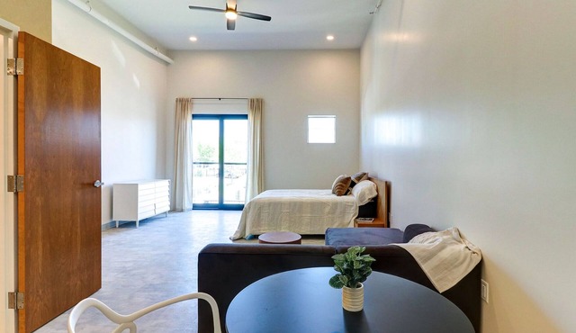 Unparalleled Northshore Studio