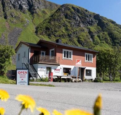 Unstad Surfpacker Hostel