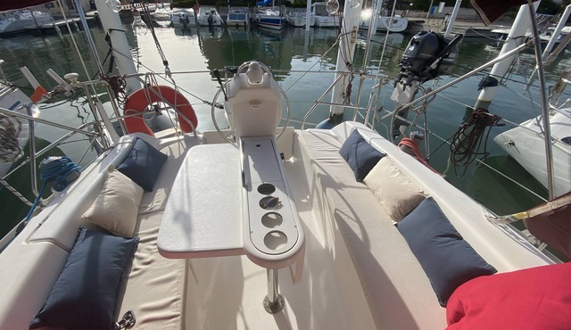 Unusual stay on a comfortable and quiet sailboat