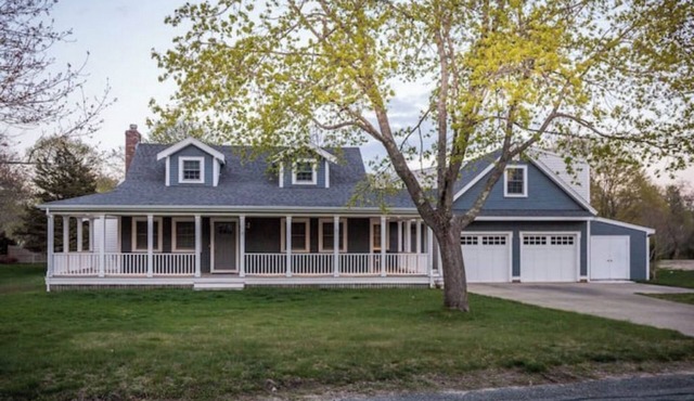 Unwind at this Upscale Cape Cod Retreat