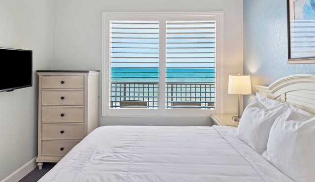 Unwind by the Sea—Spacious Condo Near Daytona Boardwalk & Speedway