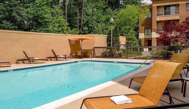 Unwind in 4 Classic Units W/FREE Parking in Durham! Pets Allowed, Pool!