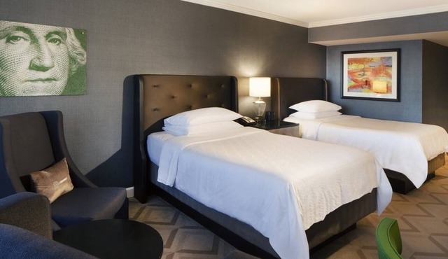Unwind in Style and Comfort! 3 Relaxing Units at Melrose Georgetown Hotel