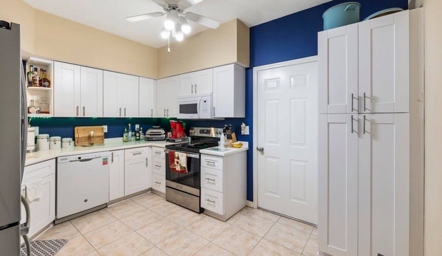 Updated 2 Bedroom Golf Condo