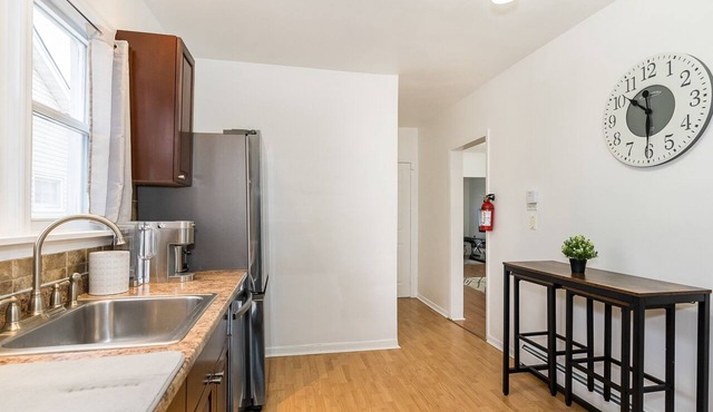 Updated 2Bed apt. close to NYC