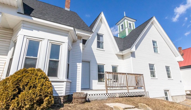 Updated 3 bedroom vacation rental in Sunapee