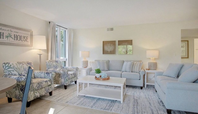 Updated 3BR Sea Pines-New Furnishings-Sleeps 8-Pool - 887 Ketch Court