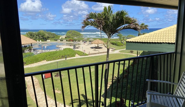 UPDATED 3RD FLOOR UNIT, OCEAN VIEW FROM YOUR BED, OUTRIGGER BEACHFRONT RESORT