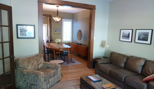UPDATED, FULLY-EQUIPPED, HERITAGE HOME-AWAY-FROM-HOME, REDUCED APRIL RATES.
