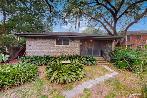 Updated house with enclosed yard, patio, central AC, & washer/dryer
