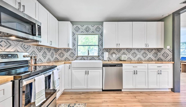 Updated Jacksonville Home < 7 Mi to Downtown!