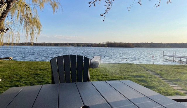 Updated Lakefront All Sports+Fishing Big Barbee Lake-No Stairs-Steps From Water